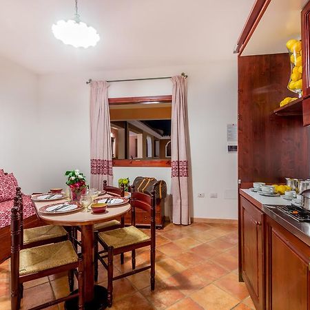 Residence Sos Alinos Cala Liberotto Kültér fotó