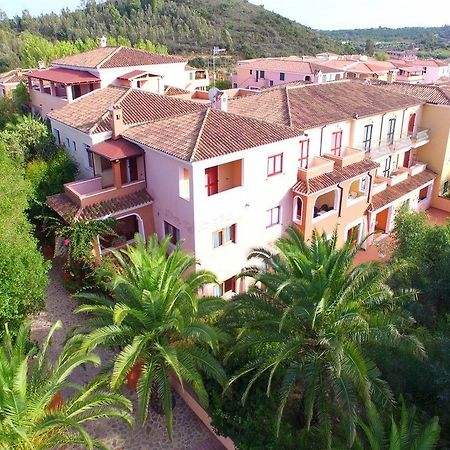 Residence Sos Alinos Cala Liberotto Kültér fotó