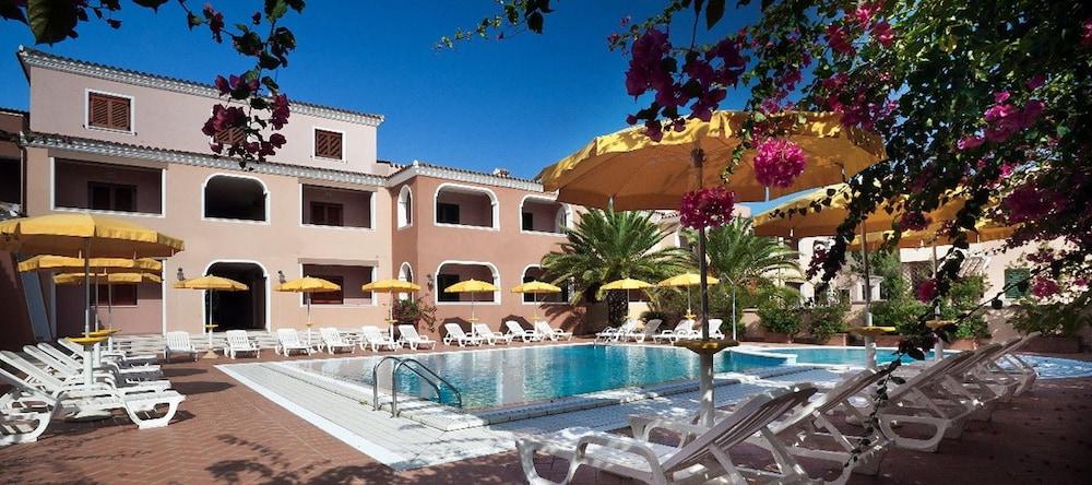 Residence Sos Alinos Cala Liberotto Kültér fotó