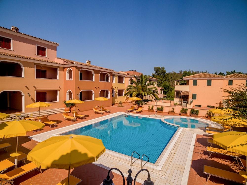 Residence Sos Alinos Cala Liberotto Kültér fotó