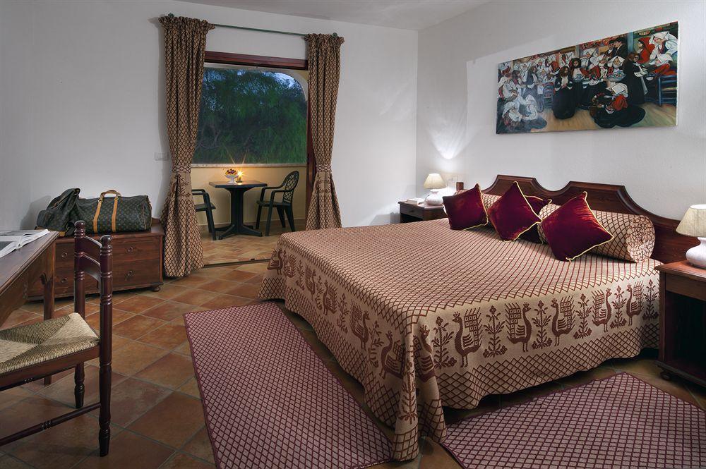 Residence Sos Alinos Cala Liberotto Kültér fotó