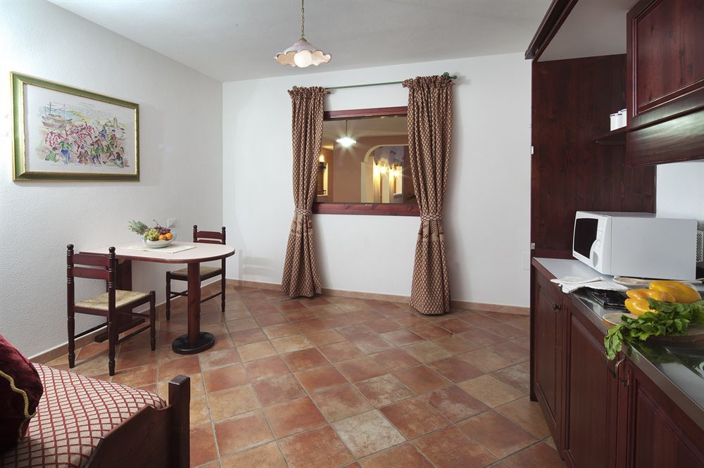 Residence Sos Alinos Cala Liberotto Kültér fotó