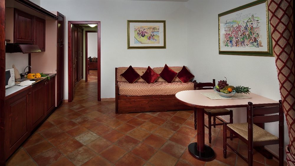 Residence Sos Alinos Cala Liberotto Kültér fotó