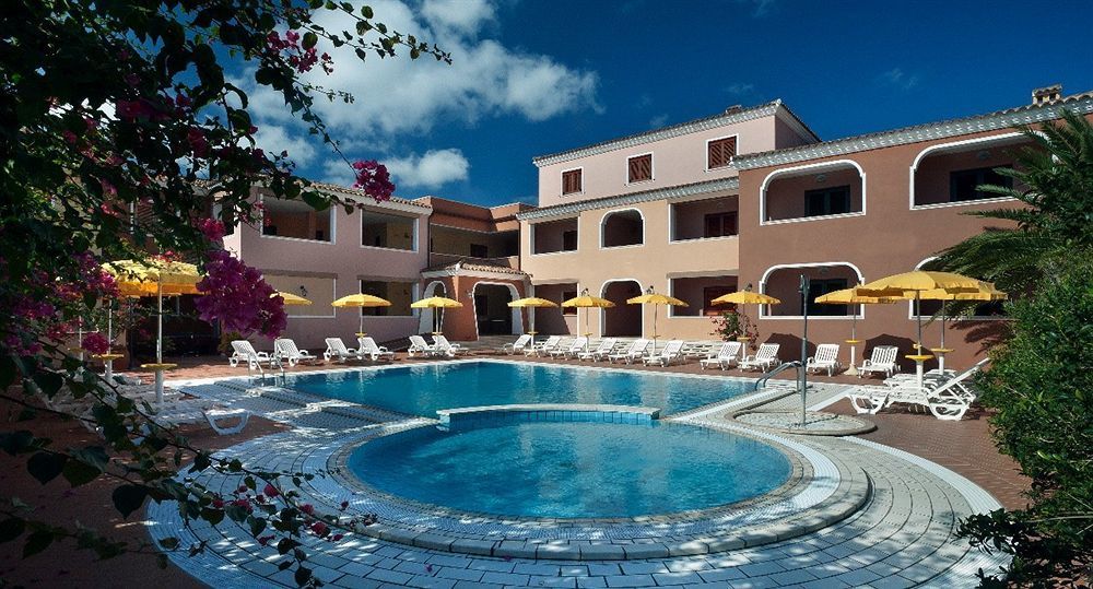 Residence Sos Alinos Cala Liberotto Kültér fotó
