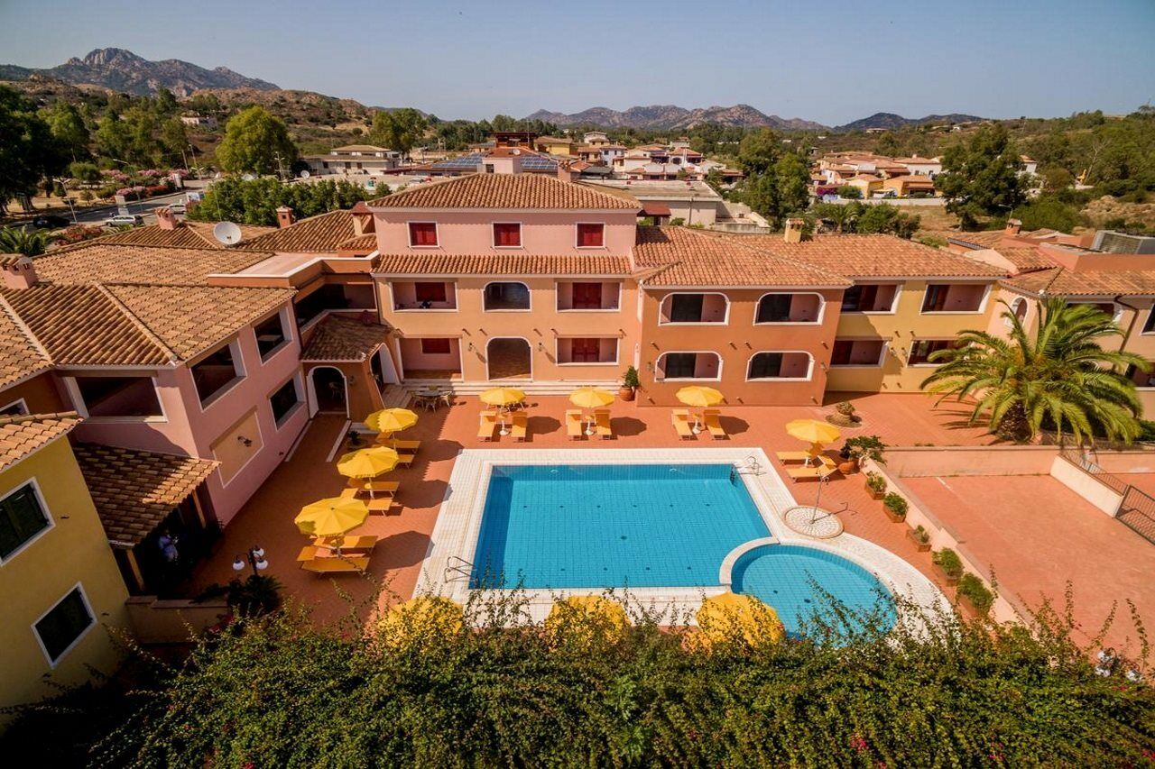 Residence Sos Alinos Cala Liberotto Kültér fotó
